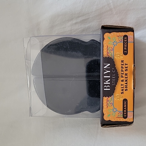 BKLYN Steel Co. Salt and Pepper Shaker - Picture 2 of 4